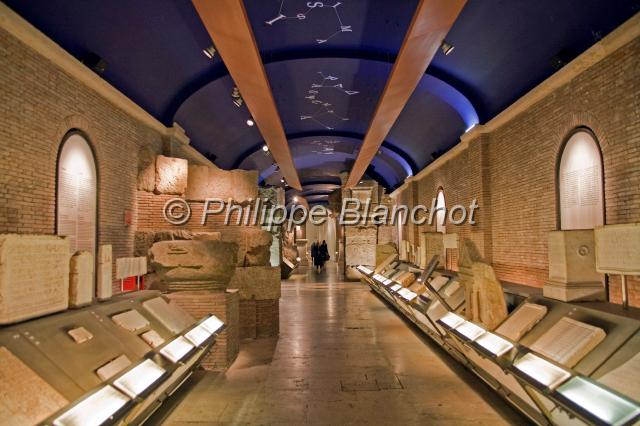 italie rome 12.JPG - Passage souterrain, tabularium, musée du CapitoleRome, Italie